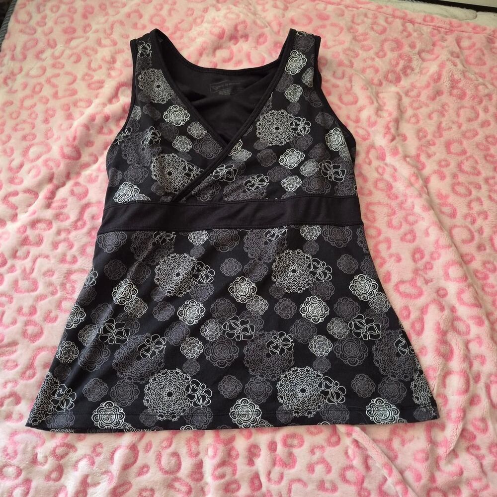 Tek-gear Women's Black and White Vest